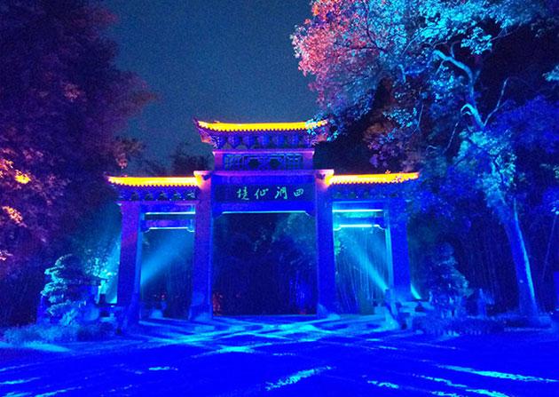 新游《幻兽帕鲁》大热，上线24小时内达成200万份销量！游戏行业市场规模有望持续增长