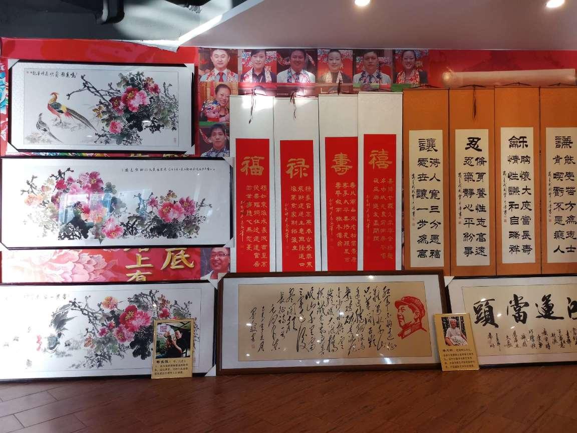 爹妈是贝克汉姆维多利亚，前女友是超杀女，21岁布鲁克林再换女友